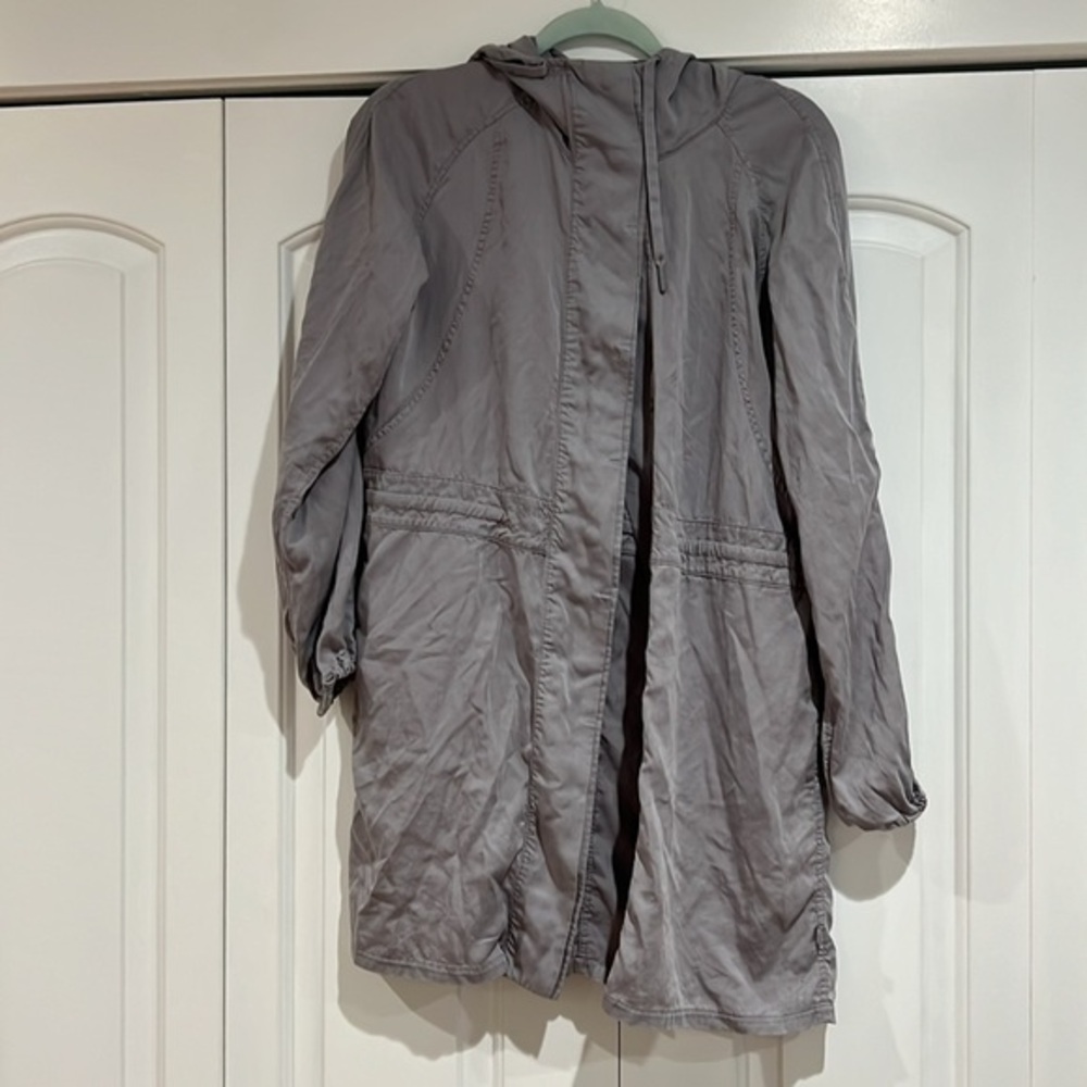 Lululemon Womens City Stroll‎ Lightweight Jacket Size 6 Silverscreen Tencel - Picture 2 of 7